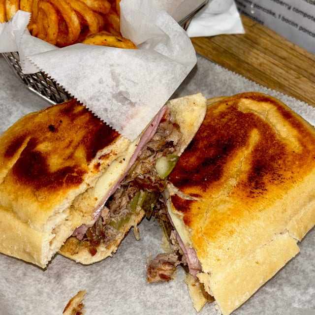 El Cubano.